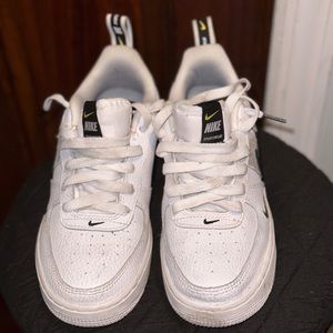 Nike Air Force 1 07 LV8 Overbranding Utility Youth Size 4